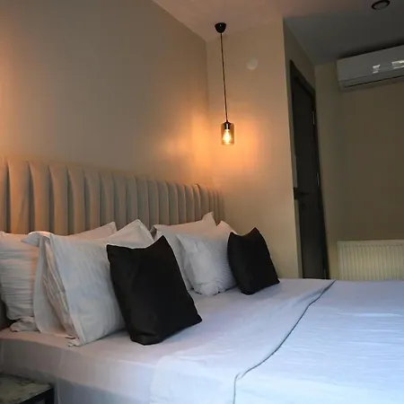 Main Airport Hotel 3*
