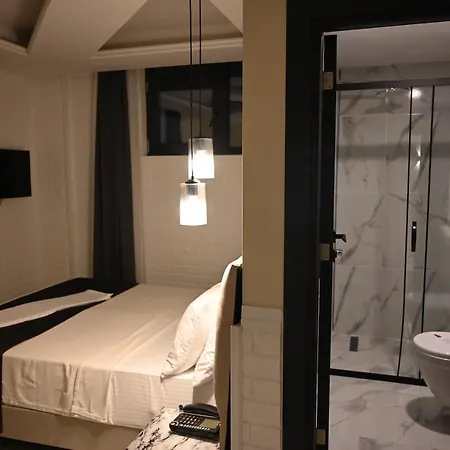 Main Airport Hotel 3*