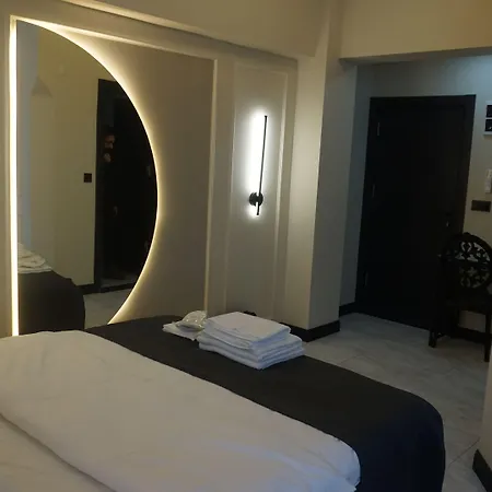 Main Airport Hotel 3*